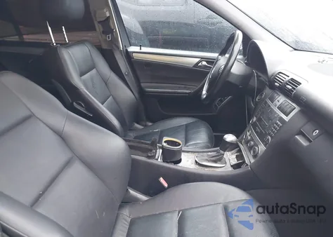 2005 Mercedes-Benz C 230 Kompressor Sport z USA, uszkodzony, nr VIN WDBRF40J75F679709